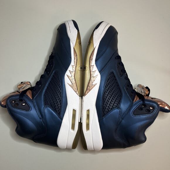 Size 9.5 - Air Jordan 5 Retro Bronze - Picture 6 of 8